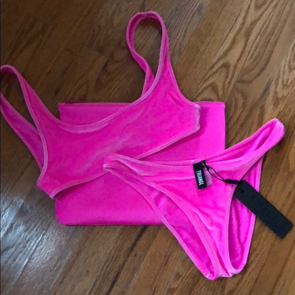 Triangl Rhay Bikini Set NWT
